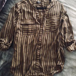 a.n.a. XL olive green button-down 3/4 sleeve.